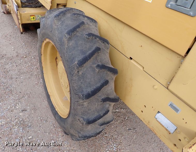 image for item DK1006 2006 Caterpillar CP-323C  single drum roller