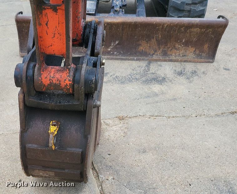 image for item DK1007 2008 Kubota KX121-3ST  mini excavator