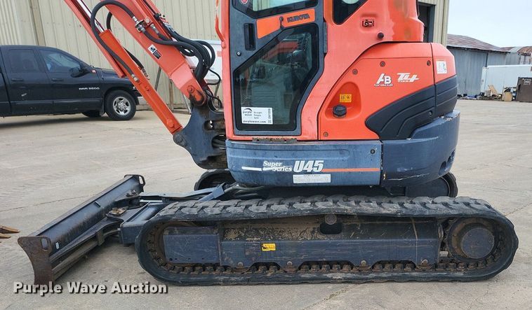image for item DK1008 2009 Kubota U45-3ST  mini excavator