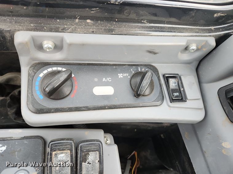 image for item DK1009 2017 Kubota KX057-4  mini excavator