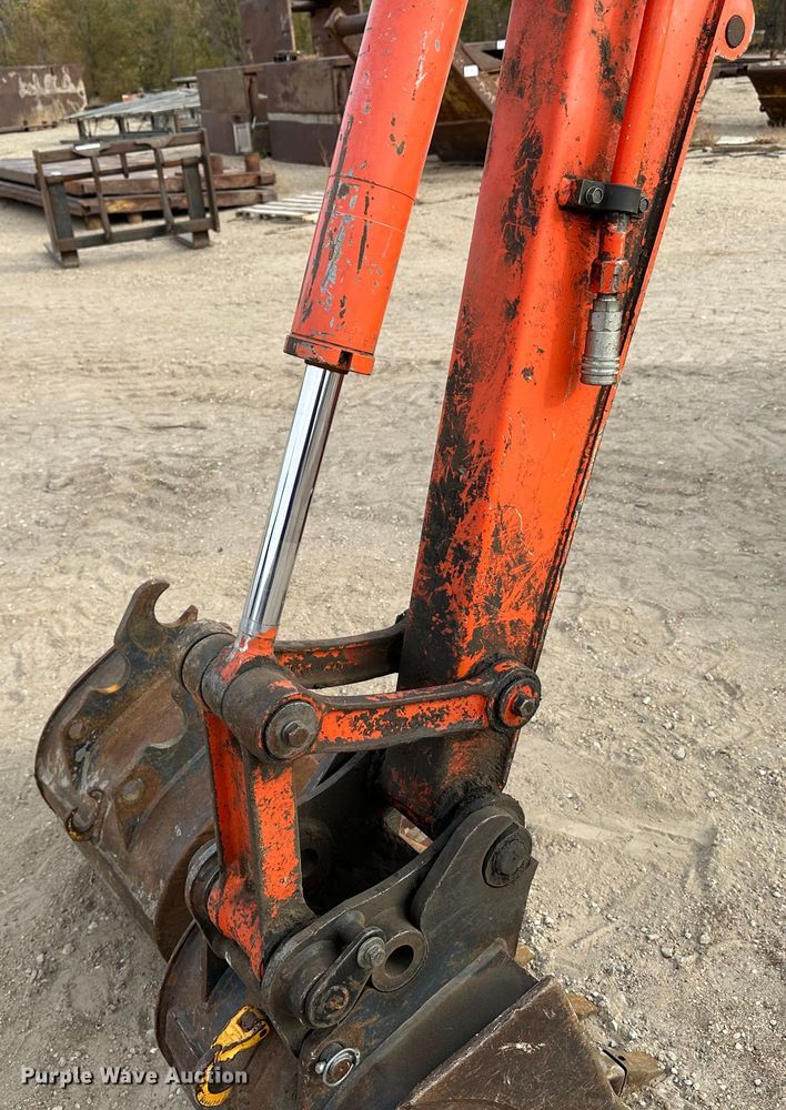 image for item DK1010 2008 Kubota KX121-3  mini excavator