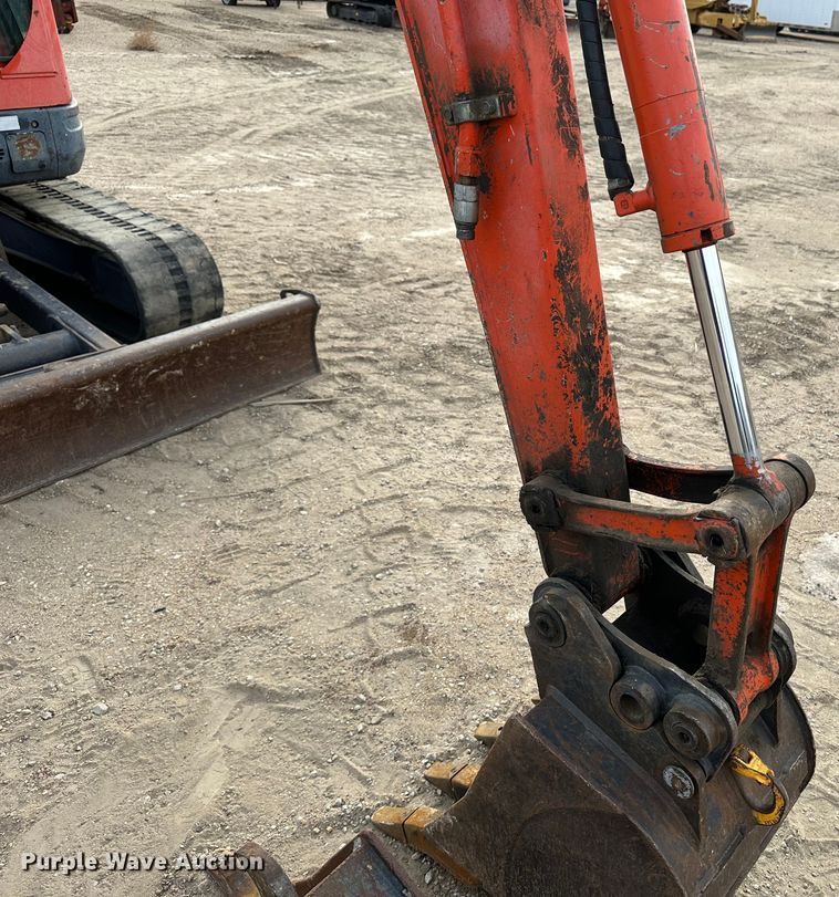 image for item DK1010 2008 Kubota KX121-3  mini excavator