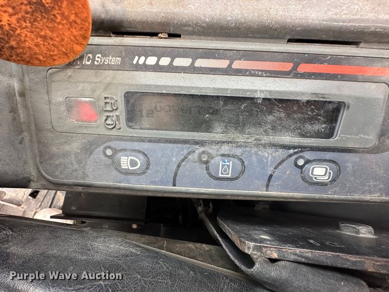 image for item DK1010 2008 Kubota KX121-3  mini excavator