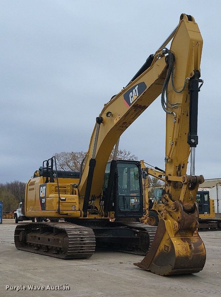 image for item DK1011 2015 Caterpillar 329F L  excavator