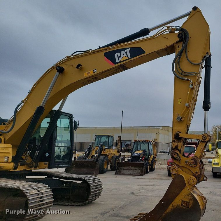 image for item DK1011 2015 Caterpillar 329F L  excavator