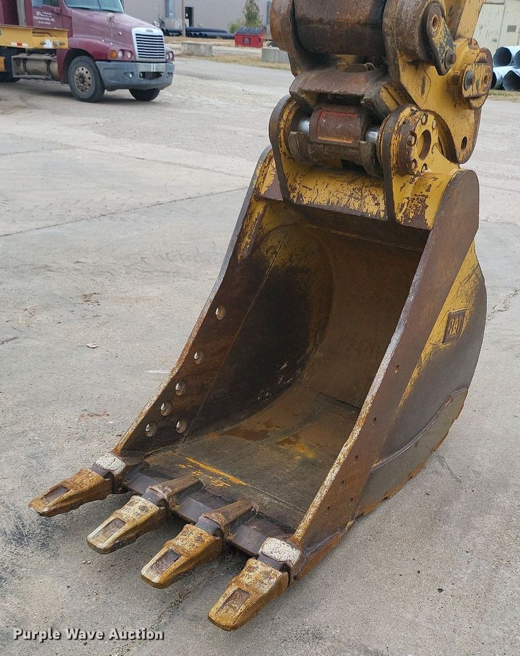 image for item DK1011 2015 Caterpillar 329F L  excavator