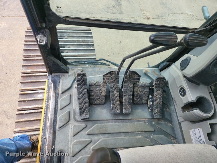 image for item DK1011 2015 Caterpillar 329F L  excavator