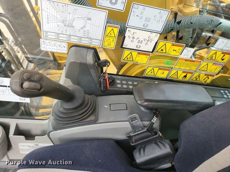 image for item DK1011 2015 Caterpillar 329F L  excavator