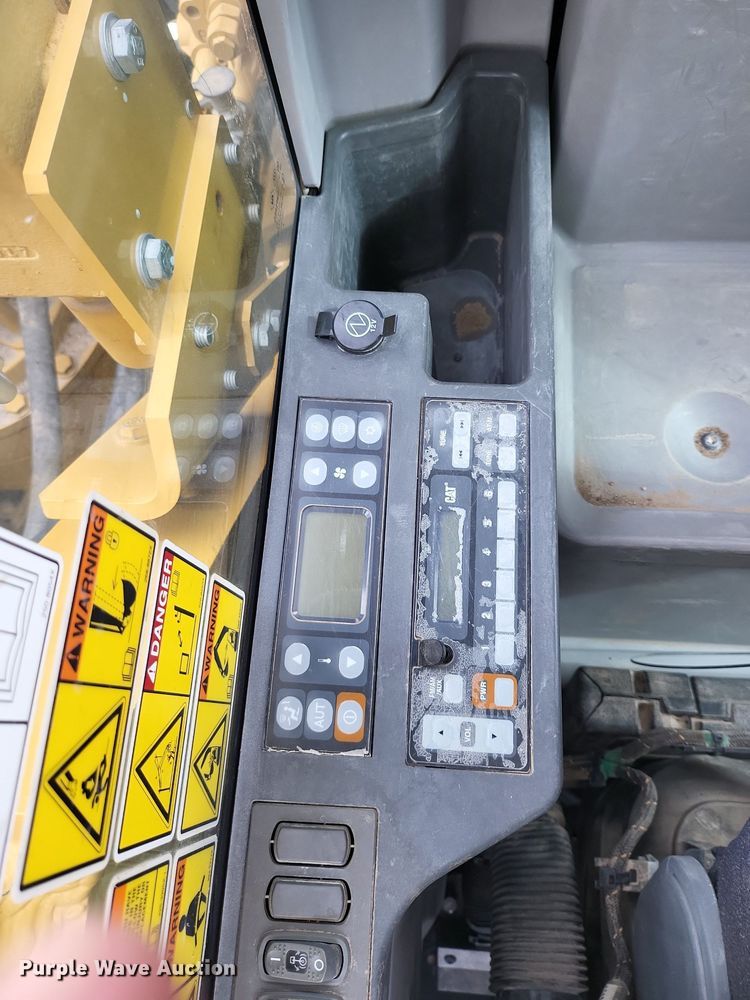 image for item DK1011 2015 Caterpillar 329F L  excavator