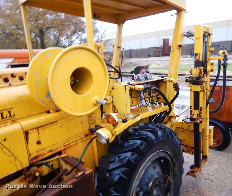 image for item DK1015 Schramm E-Z Drill S-250  pneumatractor