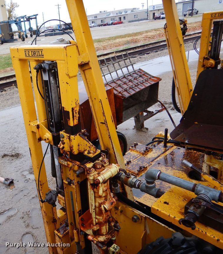 image for item DK1015 Schramm E-Z Drill S-250  pneumatractor