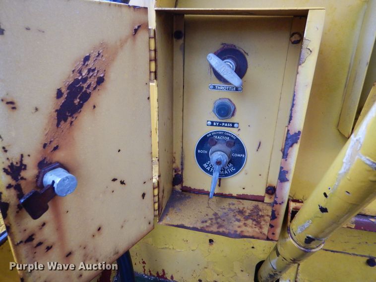 image for item DK1015 Schramm E-Z Drill S-250  pneumatractor