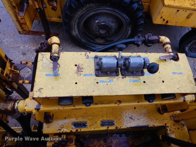 image for item DK1015 Schramm E-Z Drill S-250  pneumatractor