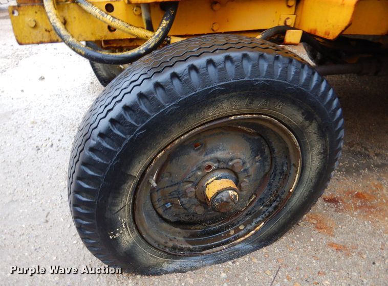 image for item DK1015 Schramm E-Z Drill S-250  pneumatractor