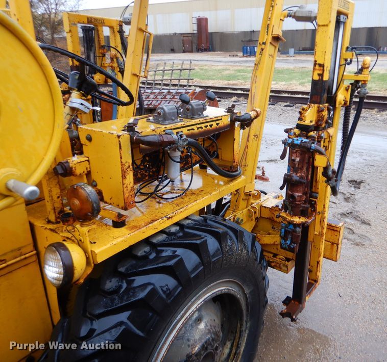 image for item DK1016 Schramm E-Z Drill S-250  pneumatractor