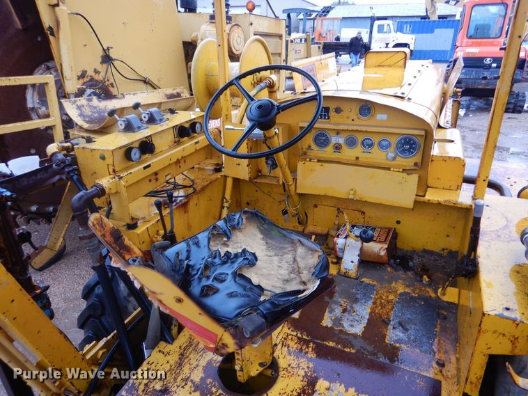 image for item DK1016 Schramm E-Z Drill S-250  pneumatractor