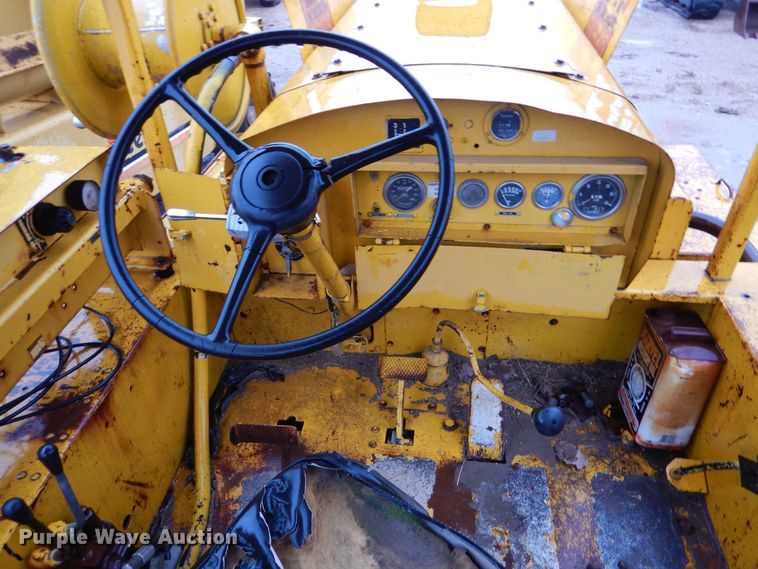 image for item DK1016 Schramm E-Z Drill S-250  pneumatractor