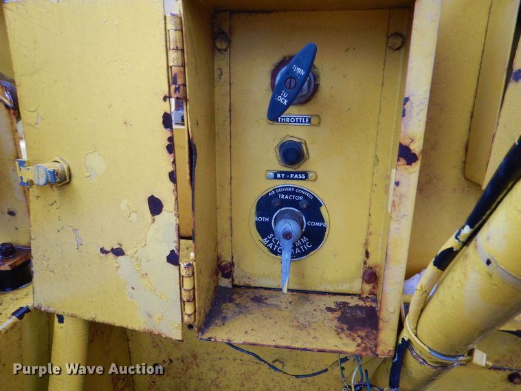 image for item DK1016 Schramm E-Z Drill S-250  pneumatractor