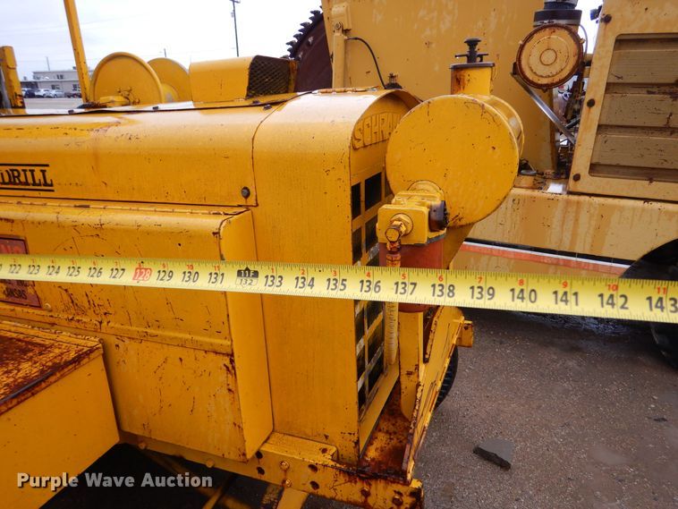 image for item DK1016 Schramm E-Z Drill S-250  pneumatractor