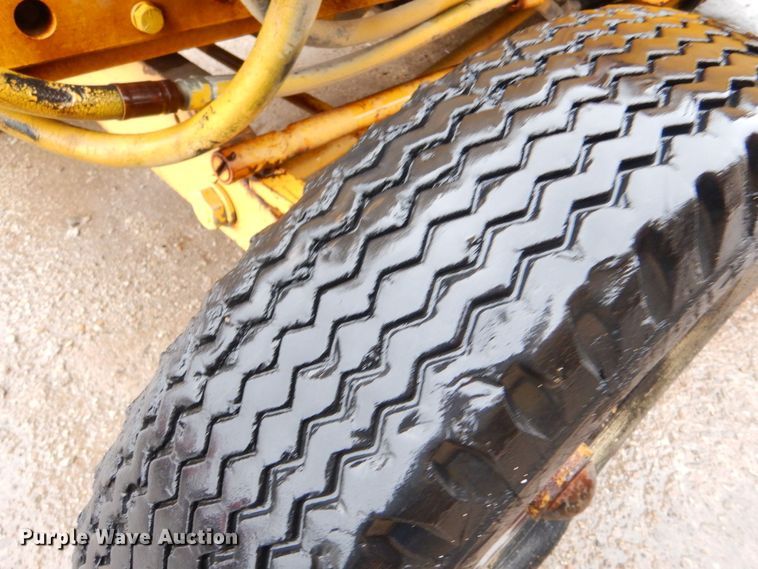 image for item DK1016 Schramm E-Z Drill S-250  pneumatractor