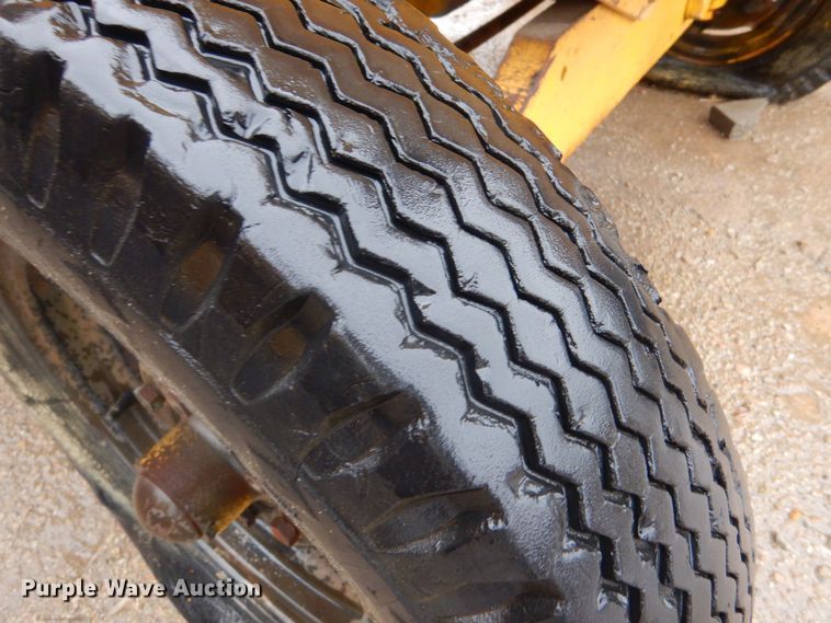 image for item DK1016 Schramm E-Z Drill S-250  pneumatractor