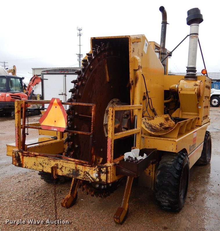 image for item DK1017 1989 Vermeer CC-135  rock saw