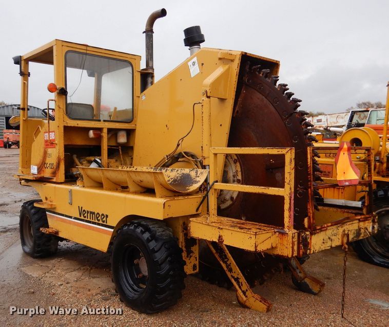 image for item DK1017 1989 Vermeer CC-135  rock saw