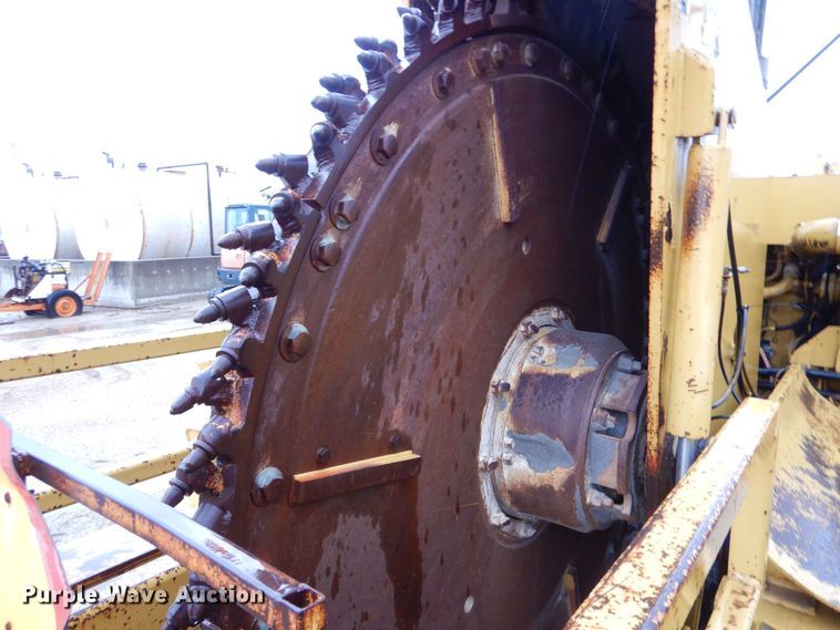 image for item DK1017 1989 Vermeer CC-135  rock saw