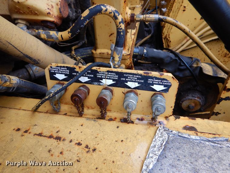 image for item DK1017 1989 Vermeer CC-135  rock saw