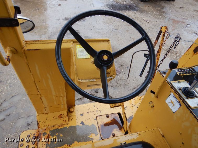 image for item DK1017 1989 Vermeer CC-135  rock saw