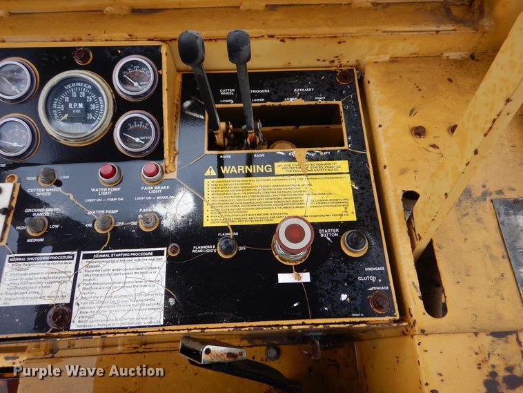 image for item DK1017 1989 Vermeer CC-135  rock saw