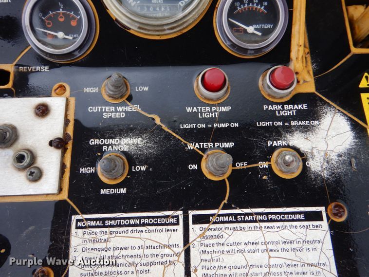 image for item DK1017 1989 Vermeer CC-135  rock saw