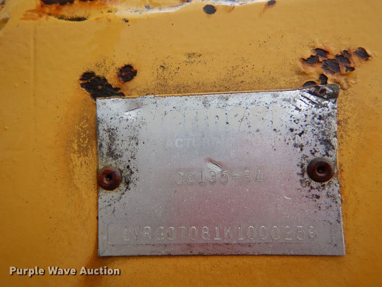 image for item DK1017 1989 Vermeer CC-135  rock saw