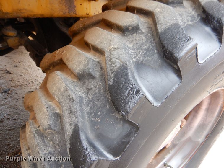 image for item DK1017 1989 Vermeer CC-135  rock saw