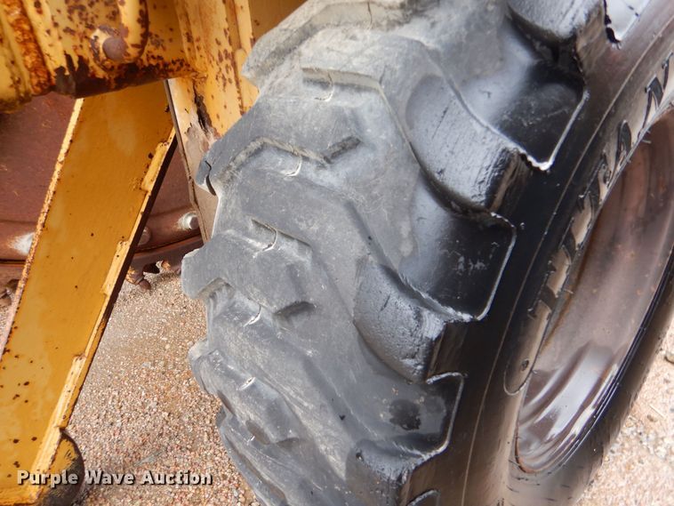 image for item DK1017 1989 Vermeer CC-135  rock saw