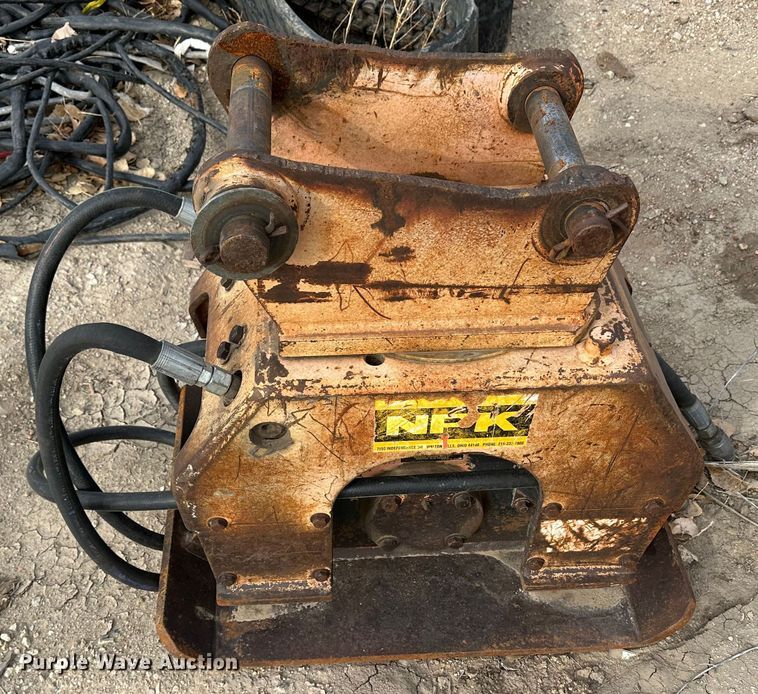 image for item DK1034 NPK  vibratory plate compactor