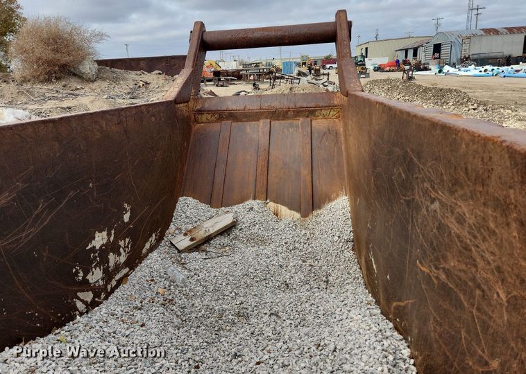 image for item DK1045 Steel rock box