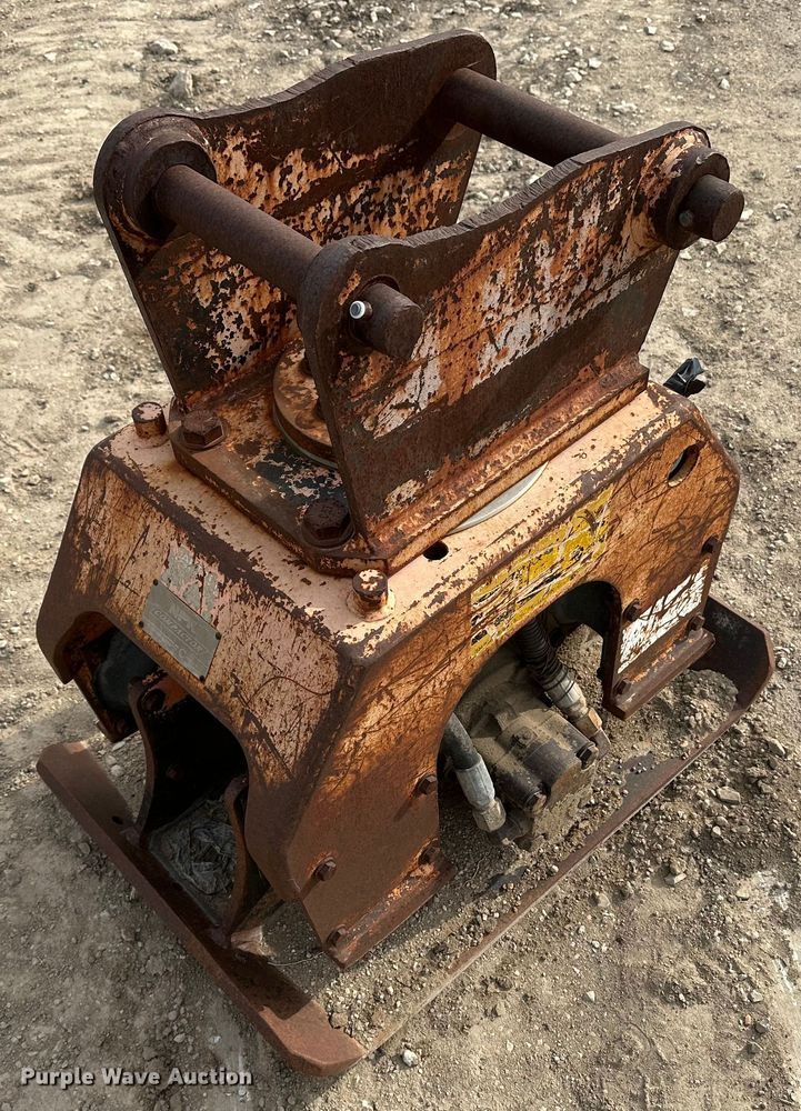 image for item DK1047 NPK C-48  vibratory plate compactor