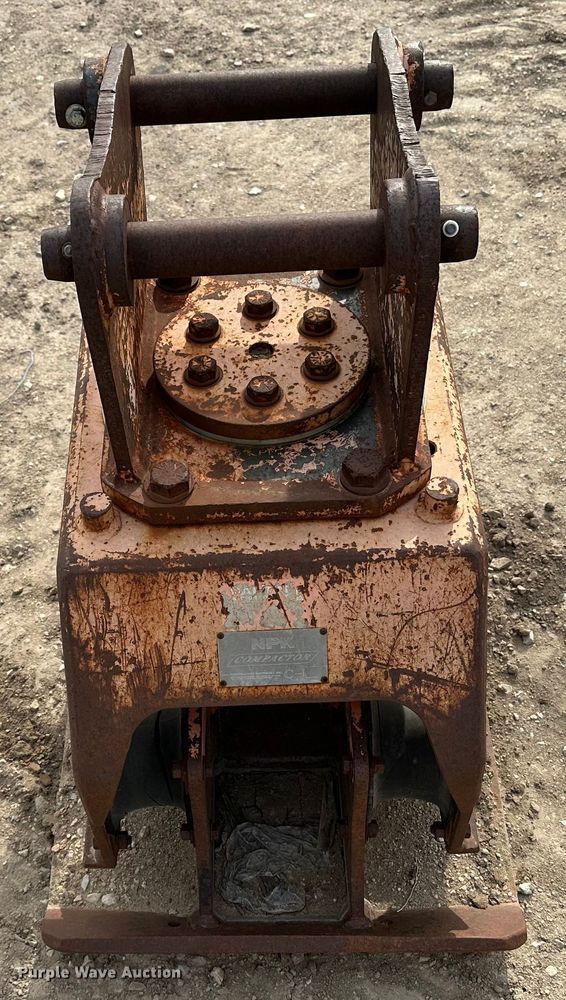 image for item DK1047 NPK C-48  vibratory plate compactor