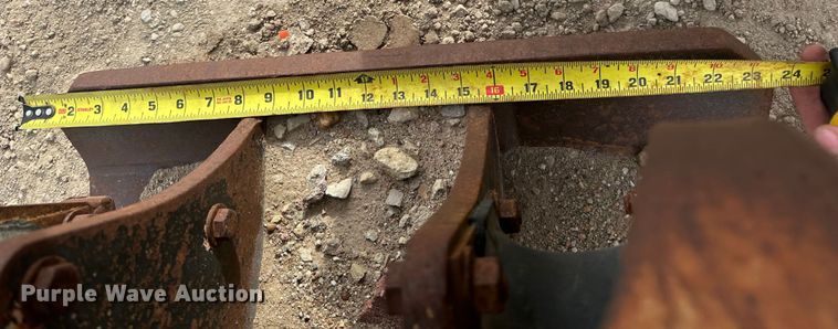 image for item DK1047 NPK C-48  vibratory plate compactor