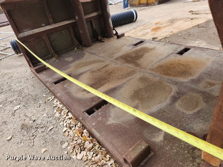 image for item DK1057 Trench box