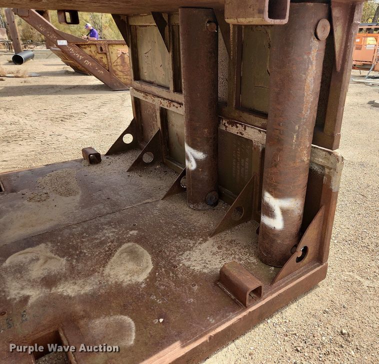 image for item DK1058 Trench box