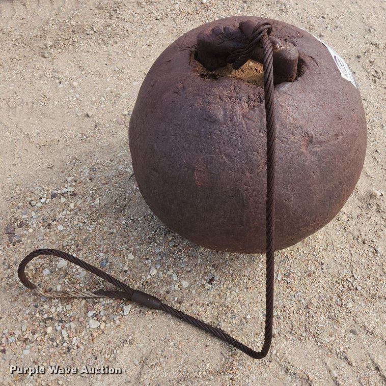 image for item DK1061 Wrecking ball