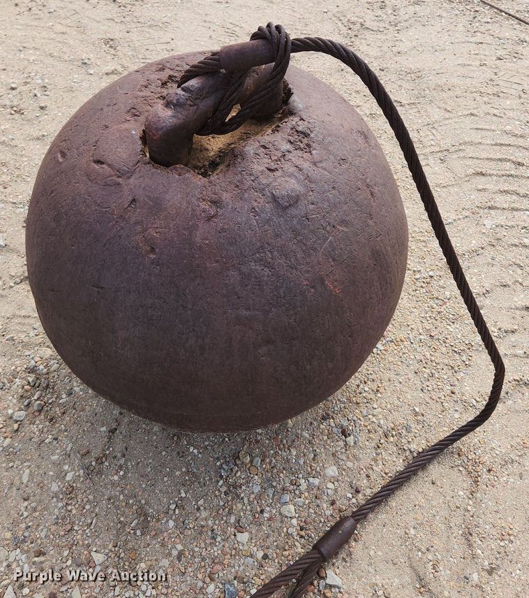 image for item DK1061 Wrecking ball