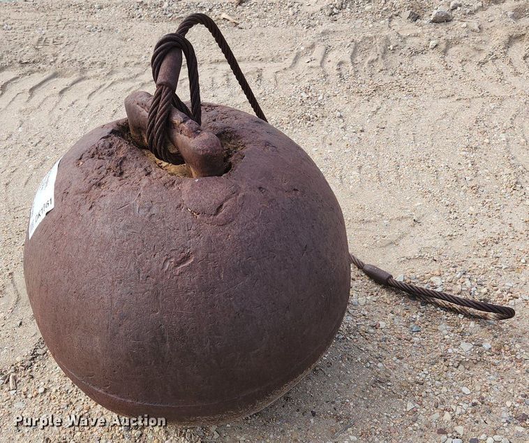 image for item DK1061 Wrecking ball