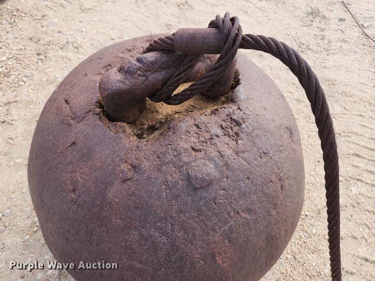 image for item DK1061 Wrecking ball