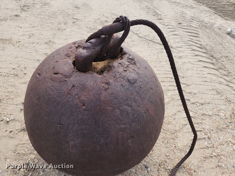 image for item DK1061 Wrecking ball