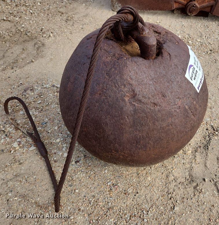 image for item DK1061 Wrecking ball