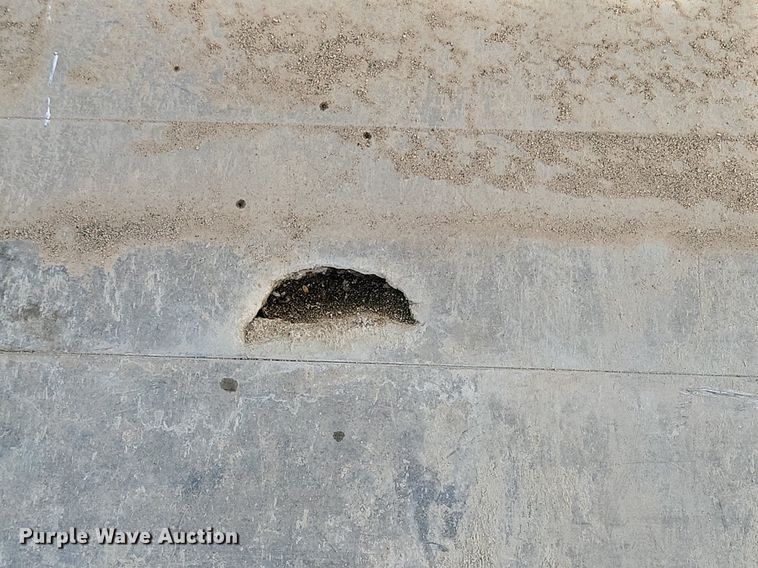 image for item DK1063 Trench box