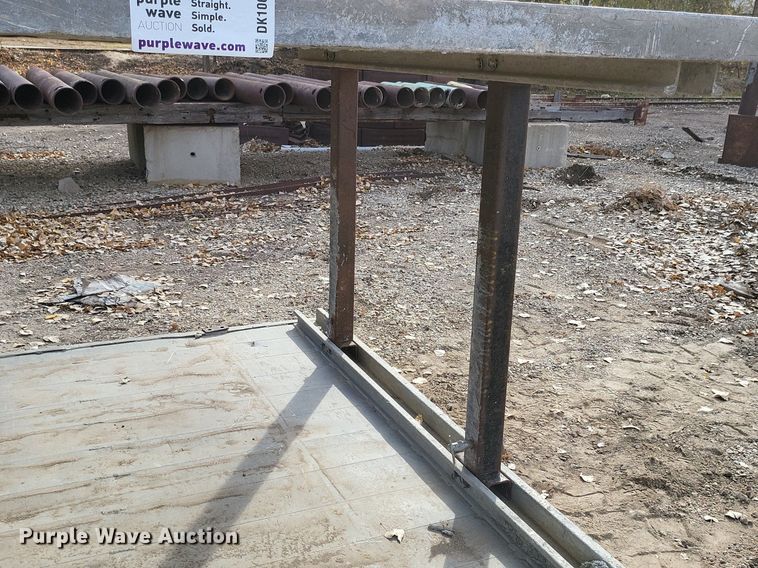 image for item DK1063 Trench box